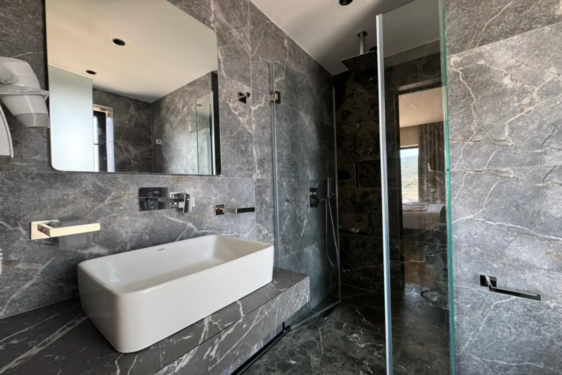 img_id_679545.05.51 (2).webp